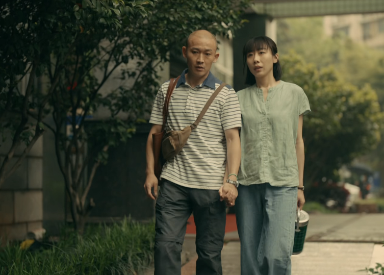 亲爱的小孩|看完《亲爱的小孩》我空虚了，结局看似圆满，却有两个大坑未填