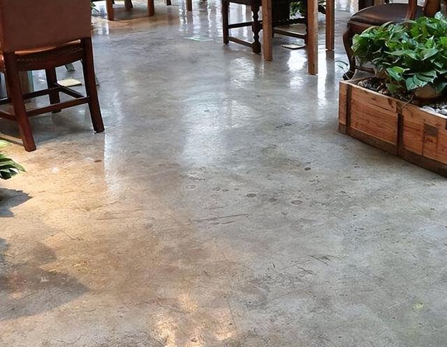 地坪漆和环氧地坪漆不要乱选，弄清各自的3点特性，再看4点区别