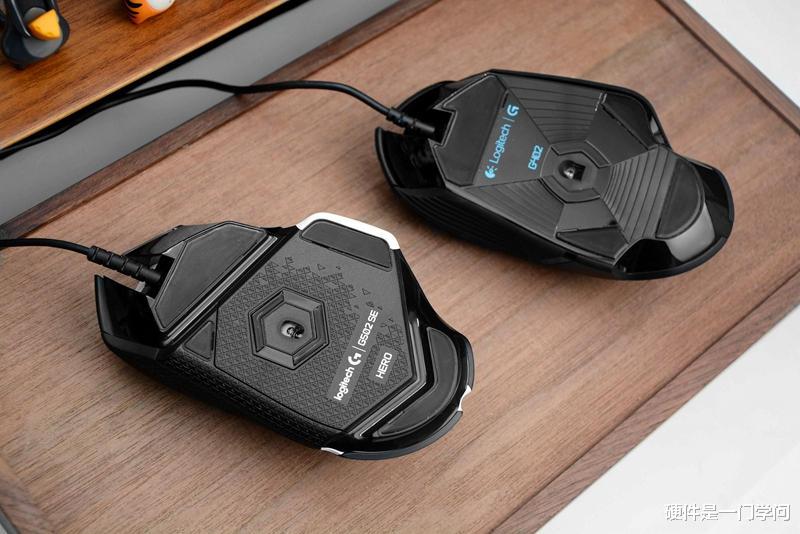 鼠标|“健身器材”的新皮肤,罗技G502 SE HERO熊猫版开箱