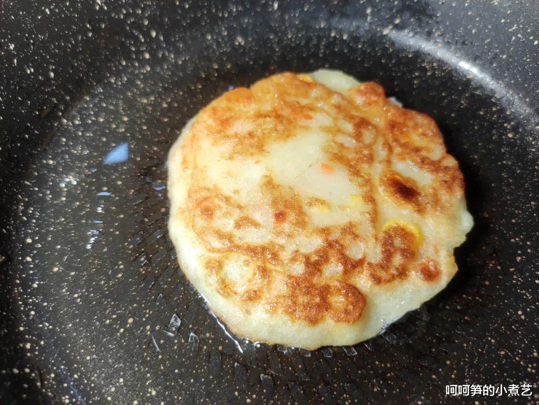 鱼肉别老煮着吃，教你做成鱼饼，软糯香滑，营养丰富，百吃不厌