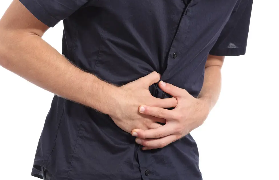 肝脏|肝内有癌,肩膀先知!提醒:不论男女,身体2处发痛,或是肝在“求救”