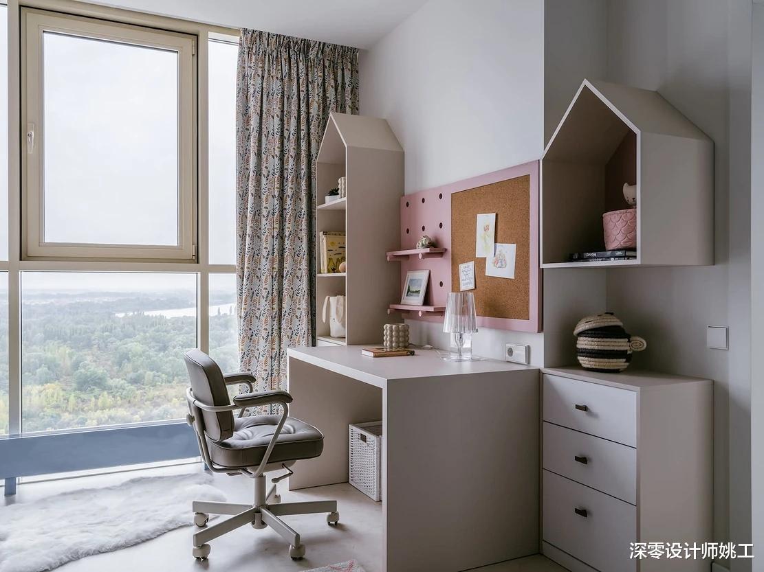 92㎡清爽的三居室,阳台改成休闲室,大全景窗户看着格外地明亮