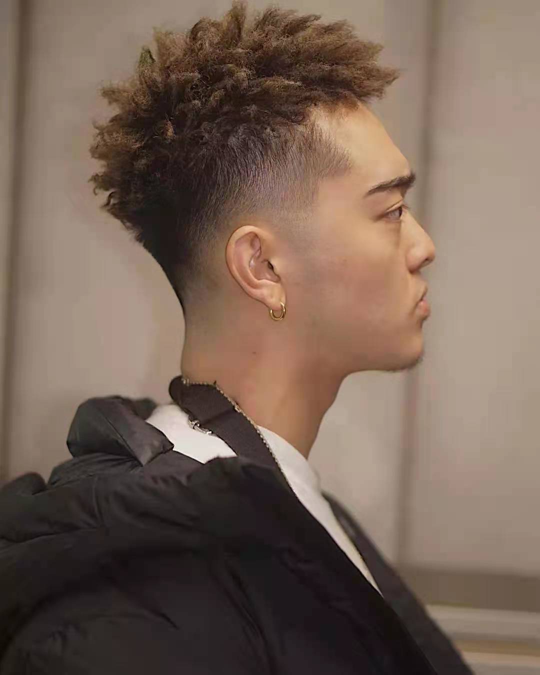 伊能静 男生烫发的种类有哪些?如何选择适合自己的发型?看这三类就明白