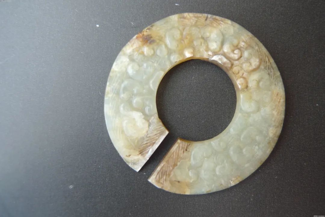 翡翠|如何挑选一款最适合你的翡翠耳饰