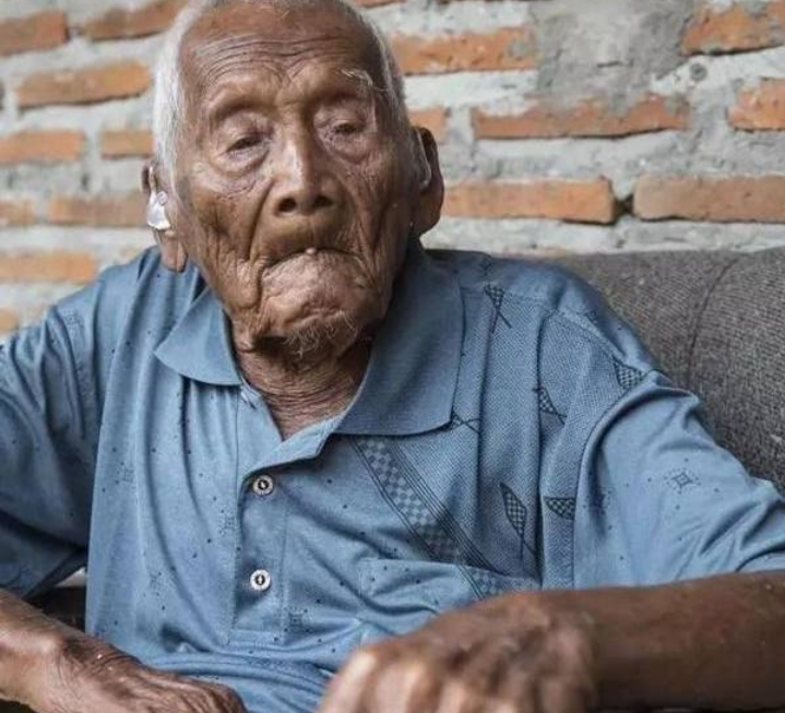 科学家为求“永生”,将350万年前的活细菌注射进体内,后来怎样