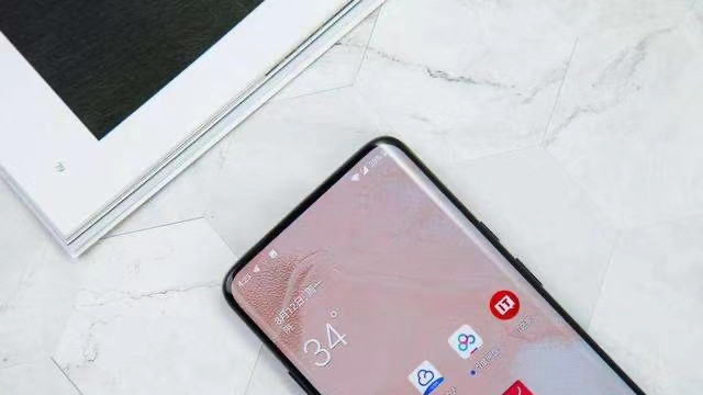 华为荣耀|2022年，三星都不玩了的曲面屏，为何华为荣耀还在一直坚持？