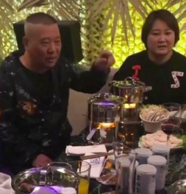 贾玲|兄弟结婚贾玲落泪，孙越烧饼道贺，贾玲郭德纲的19年交情藏不住了