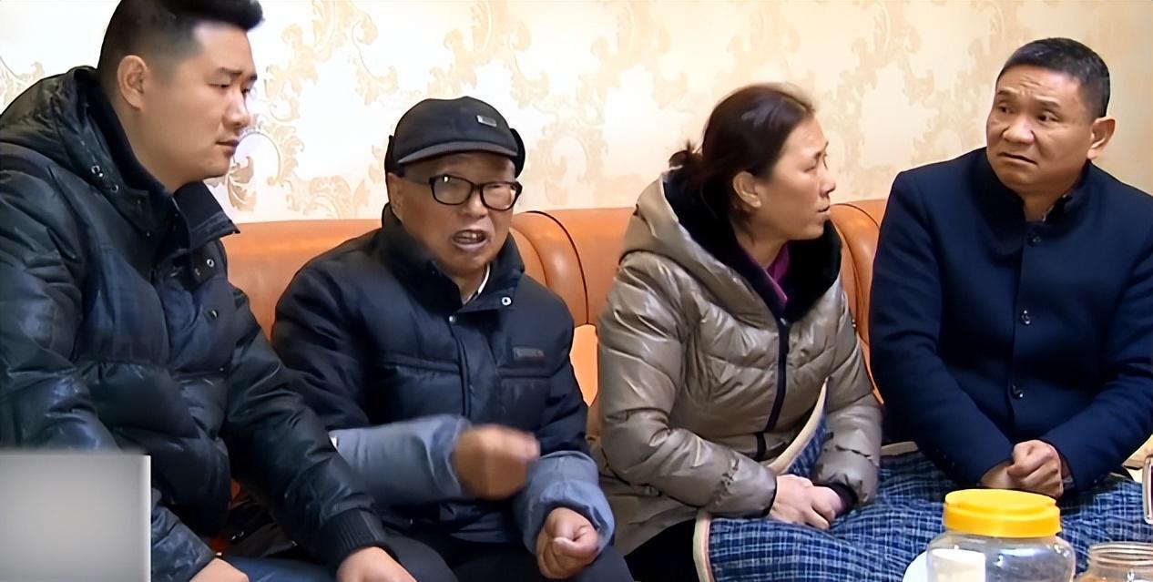 2021年,三十五岁富二代打骂父母,只因怀疑自己不是他们亲生的