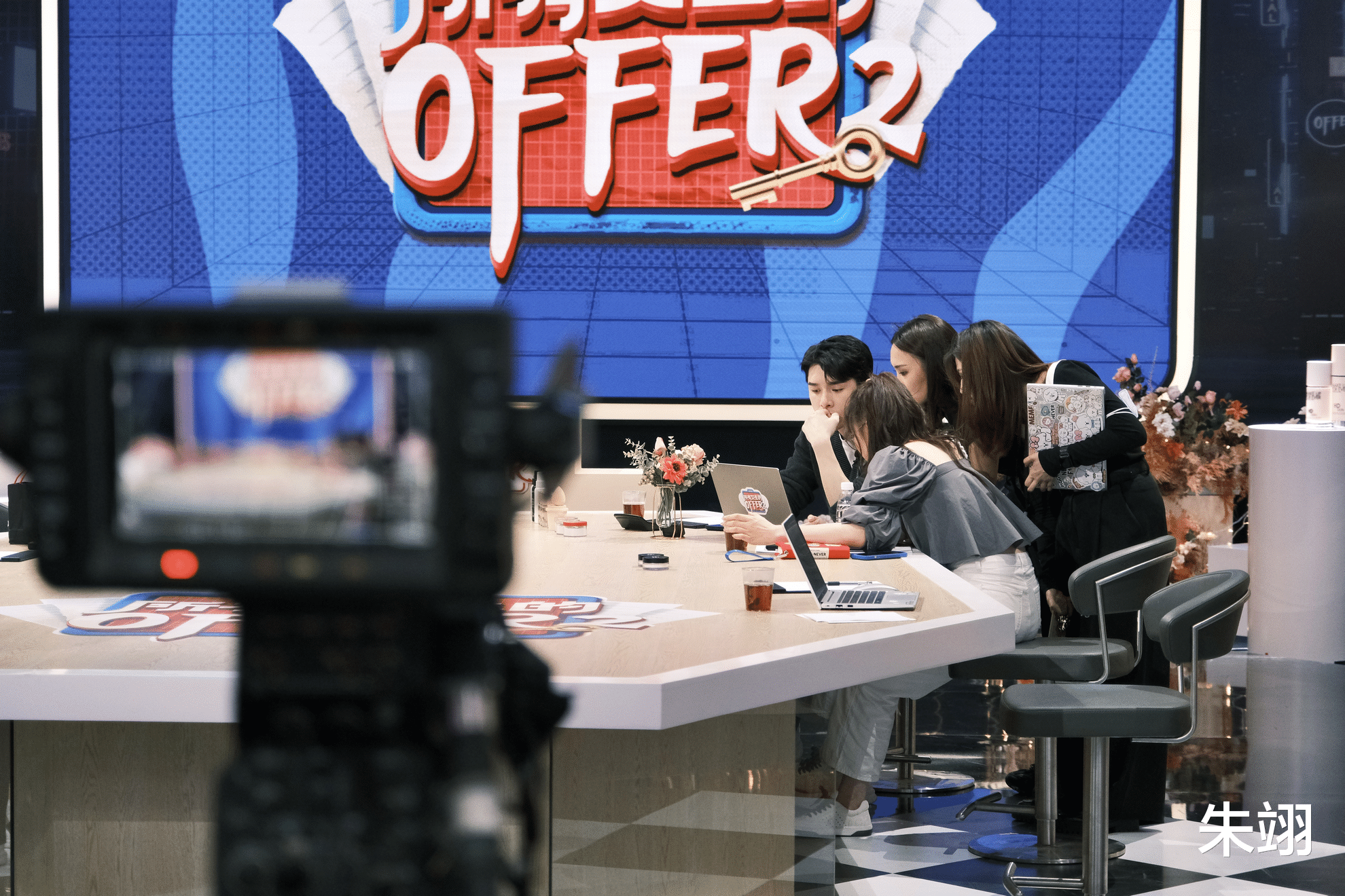 所有女生的offer 《所有女生的OFFER》：揭开国货背后的隐忍、坚持与魅力