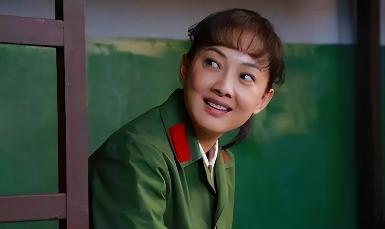 牛莉|牛莉：最美好的年纪嫁给“普通男人”刘亚东，婚后生三孩幸福美满