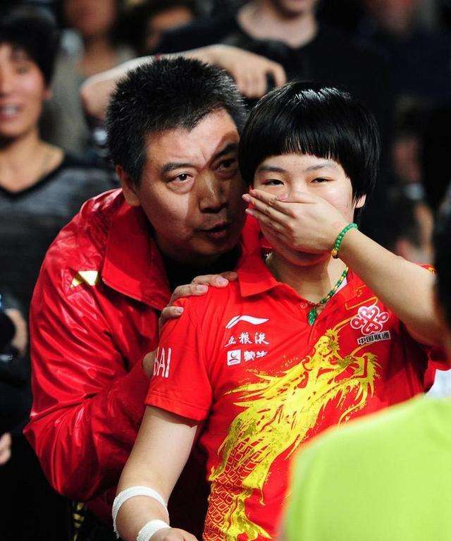 李晓霞|厉害了！国乒大满贯走上重要岗位，退役后嫁帅气教练，3年生2孩