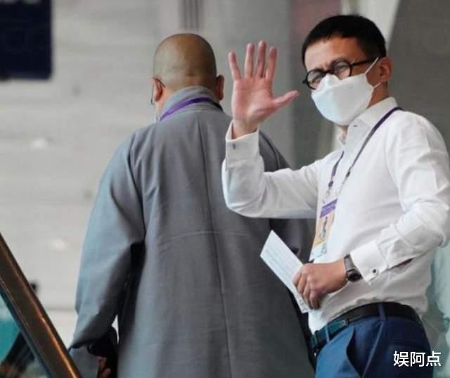 李泽楷|李泽楷罕见露面,穿着得体绅士范十足!拒绝回应和郭嘉文的恋情