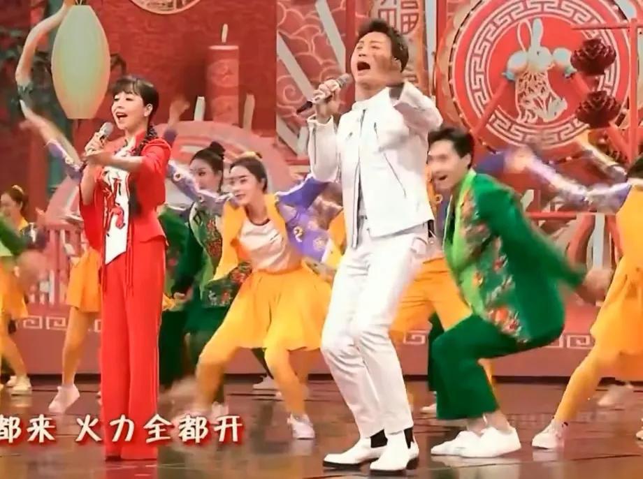 春晚|被疯狂吐槽的春晚:一呆一傻一吵一闹一掉底