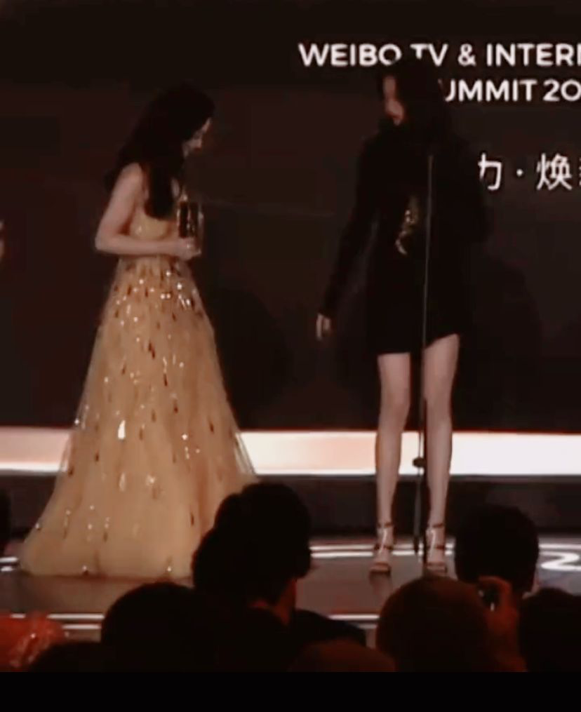 关晓彤|关晓彤对待赵丽颖vs关晓彤对其他女星:11年的情谊是真的