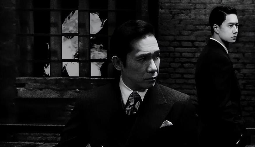 刘德华|2023春节档院线复苏?37部存货,这次吴京能救得了国片吗