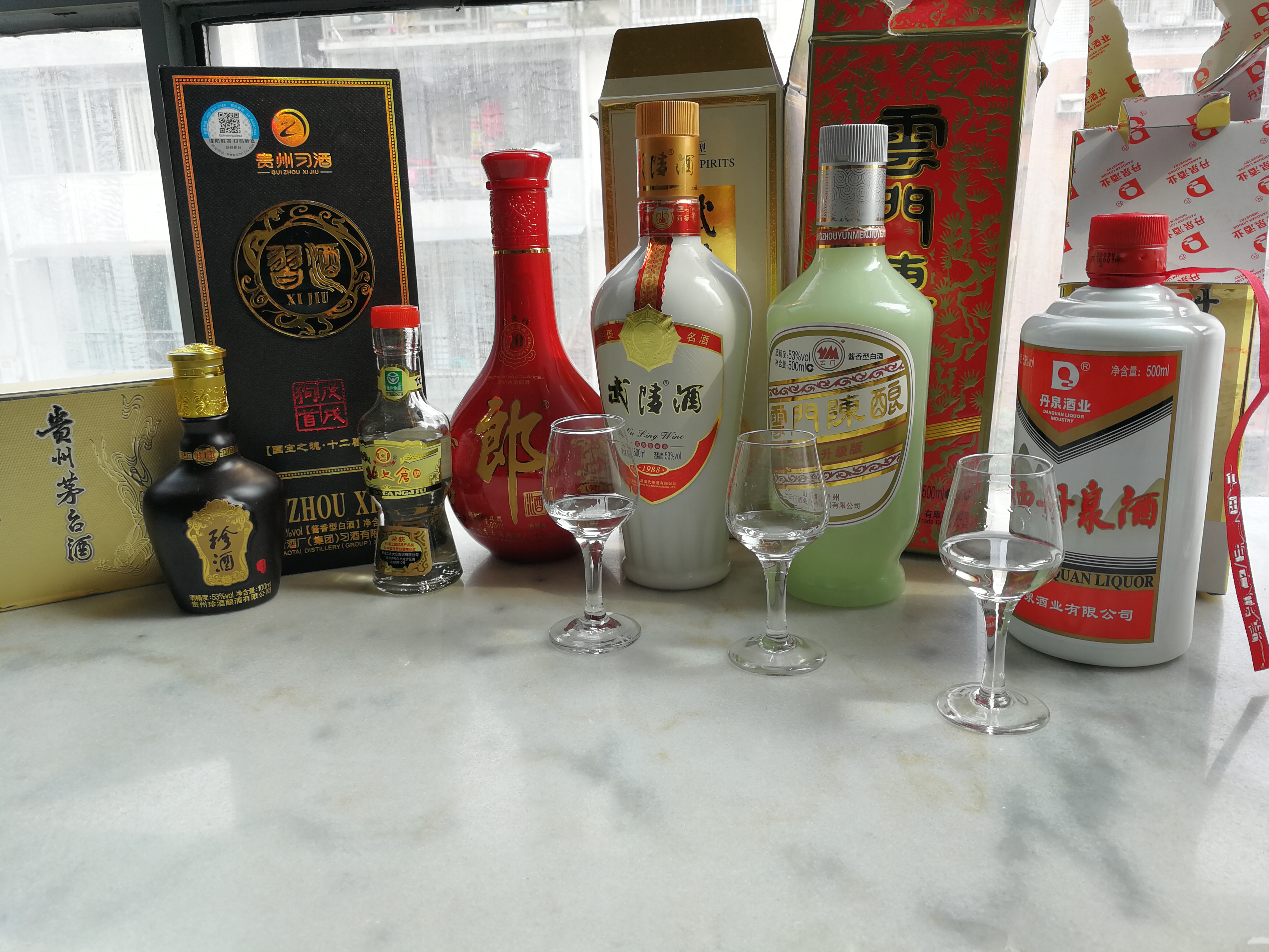 从贵州老三春金壶春酒品鉴说茅台酱香型白酒勾调的关键点