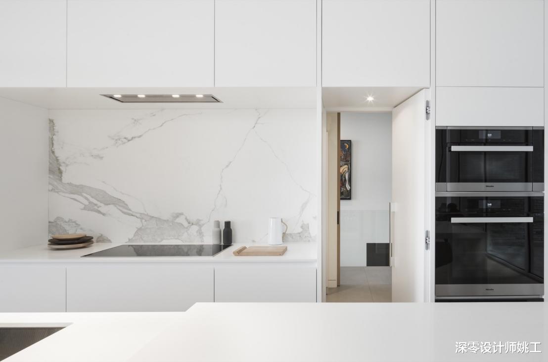 257㎡白色和原木结合，简单配色看着比夏天还清爽！客餐厨打通超宽敞