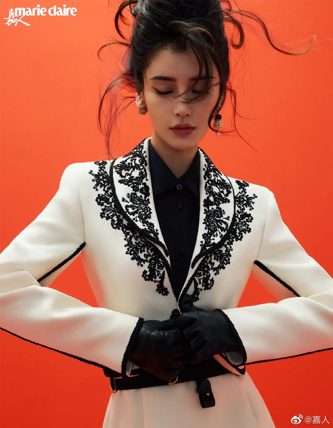 周迅|周迅拍大片又被嘲？！网友无奈：人是美的，拍的什么玩意儿…