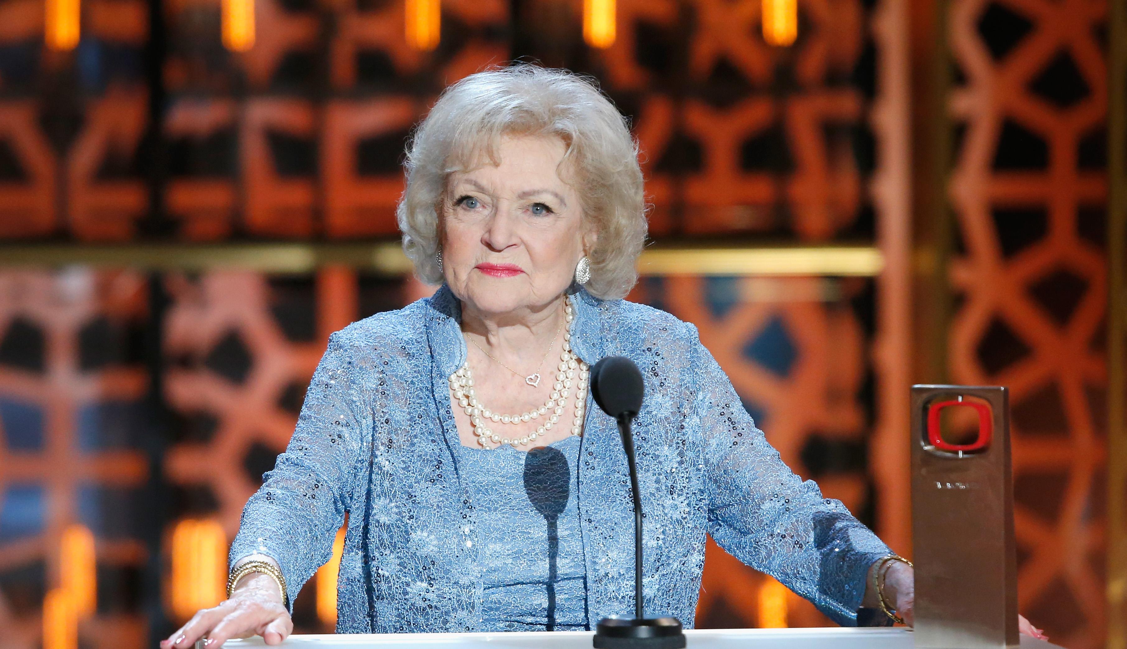 贝蒂|贝蒂·怀特死因揭晓:死亡前六天遭遇中风 睡梦中去世