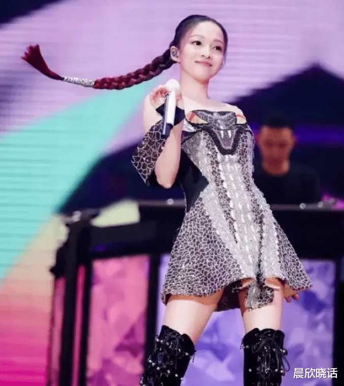 赵丽颖|谢霆锋的手，赵丽颖的血栓，张嘉译的背，打了多少明星的脸？