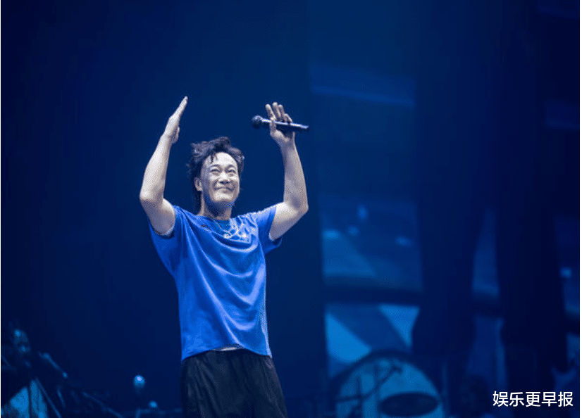 陈奕迅|陈奕迅连唱24场「声音出状况」!台上痛哭中断演出道歉了