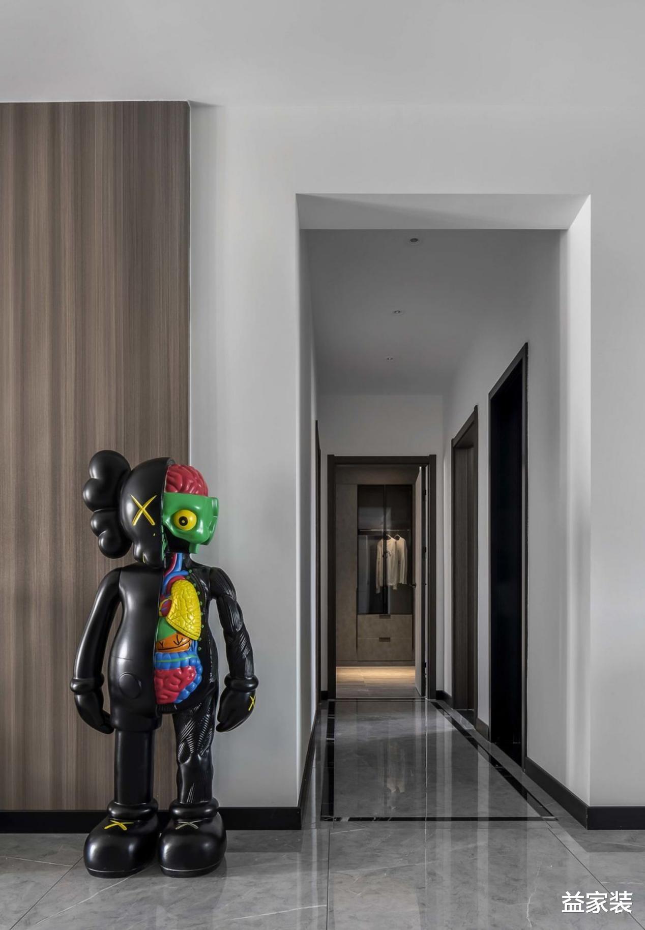 层次分明的空间美学，简约而不简单的布局，满足业主对家的期待