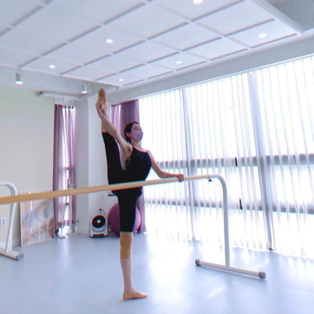 宋仲基|28岁“美艳财阀千金”向宋仲基表白被拒！网友：你糊涂啊…