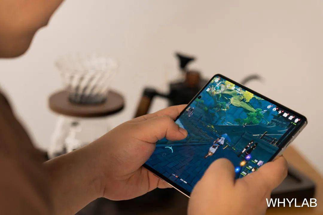 华为荣耀|7 款骁龙 8+ 新机游戏性能横评:2023 年中端常青树?