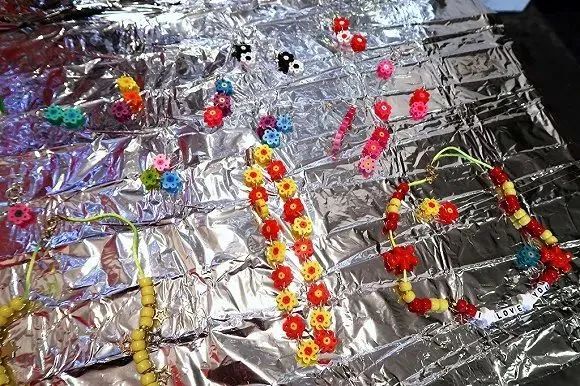 穿衣搭配 《二十五 ，二十一》回到16岁啦！| 看剧学搭配