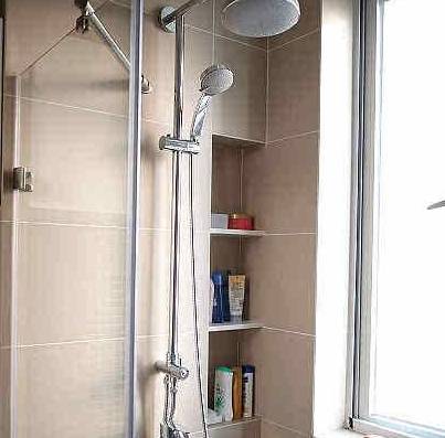 头次见有钱人在卫生间这样设计收纳,看完立马回家学装,太聪明了