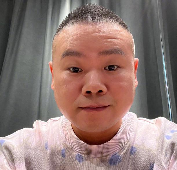 亨利·卡维尔|岳云鹏的工作照太严肃了,被网友调侃像吴彦祖,刘信达劝他减肥