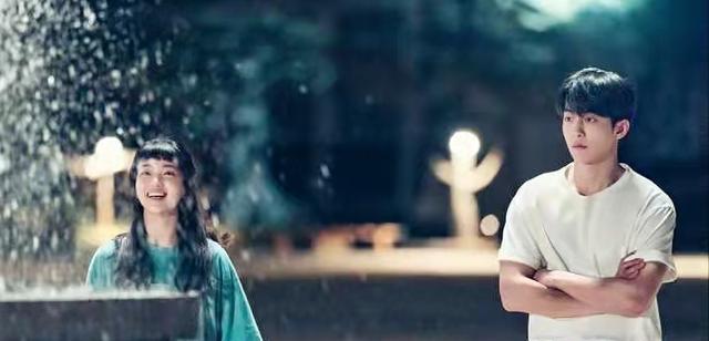 二十五二十一|《二十五》被指烂尾评分骤降,韩网骂声一片,这是青春伤痛文学?