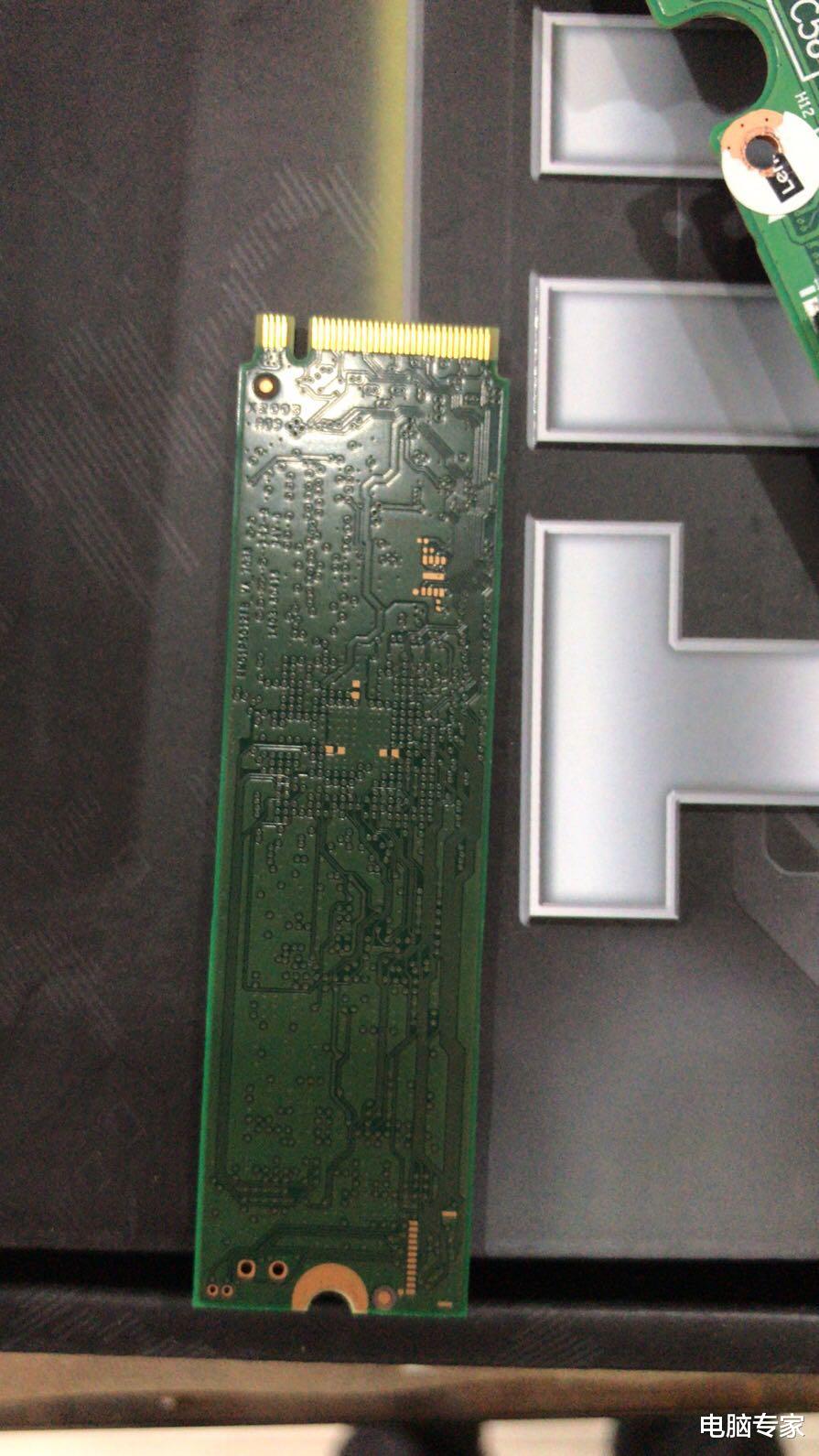 半导体|固态硬盘已接近白菜价，固态硬盘也专治各类电脑疑难问题，请看！