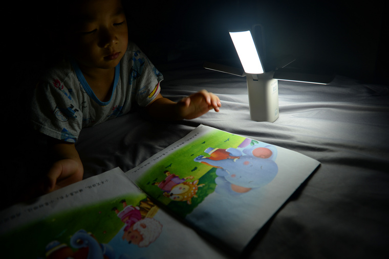 周边游|背行囊走八方路  安营帐悬四瓣花 ---凯瑞兹CL2户外露营灯简单体验