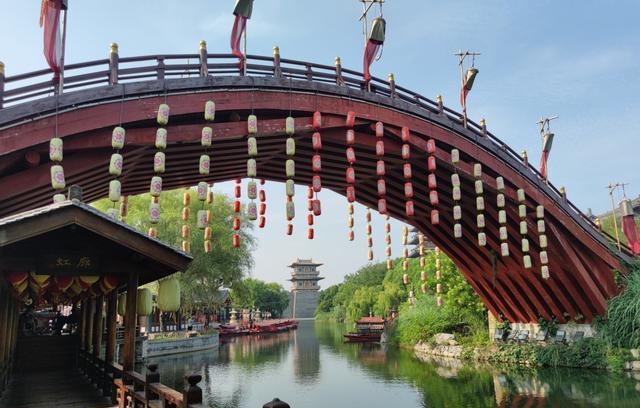 罗云熙|《长月烬明》绝美的中式置景,罗云熙引资能力强,明年年初播出!