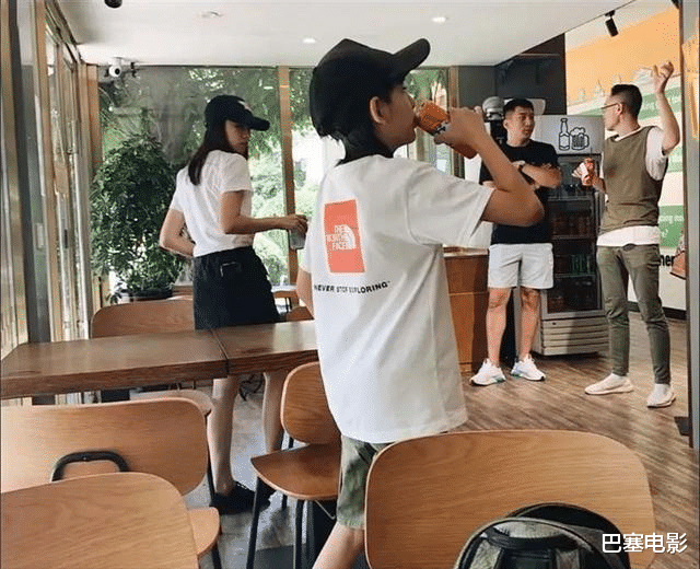 卡戴珊|龙生龙凤生凤，这些星二代完美继承父母美貌，老天爷追着喂饭吃