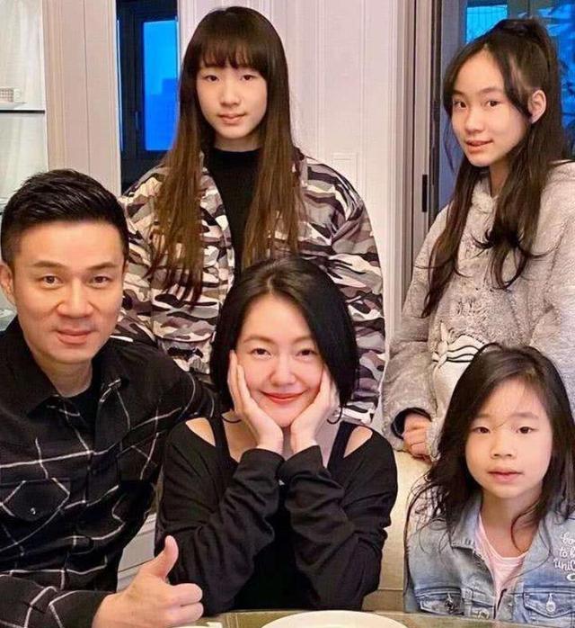 张纯烨|小S自爆多年没有夫妻生活，曾自嘲老公不好，说像活在养老院