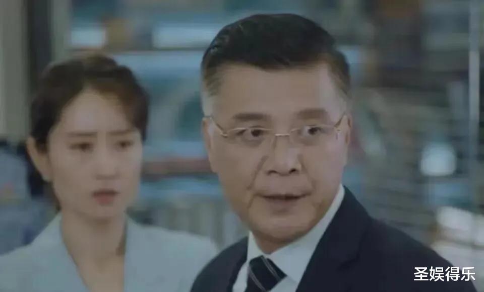 张芷溪|长月烬明：34岁张芷溪与27岁白鹿上演“母女戏”，不尴尬吗？