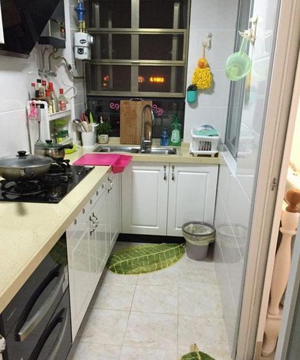 夫妻广州打拼十年,买了套50平小房,装修不到6万,女儿房才5平