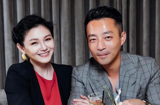 早恋|娱乐圈一天3大瓜,生活混乱、旧情复燃、孩子早恋,个个都是猛料