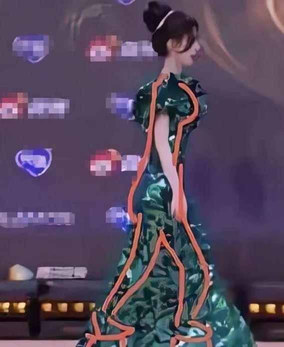 Angelababy|11位女星身材，杨颖苗条，鞠婧祎娇小