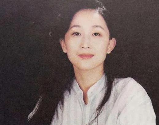 王丽坤|演员陈瑾：58岁不婚不孕，和巫刚相伴，20年也只是朋友