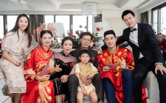 张常宁|张常宁婚礼花费数百万!如今拍新广告身材傲人,青春气息十足