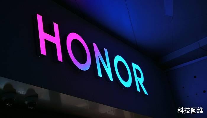 微软|苹果勉强排名第五，小米仅排第二，国产市场“新黑马”为华为争气