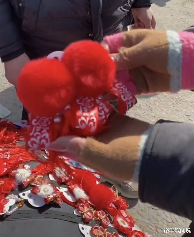 灰太狼|“灰太狼的羊”老公回山东过年!女儿近照似爸爸,奶奶眼含泪水