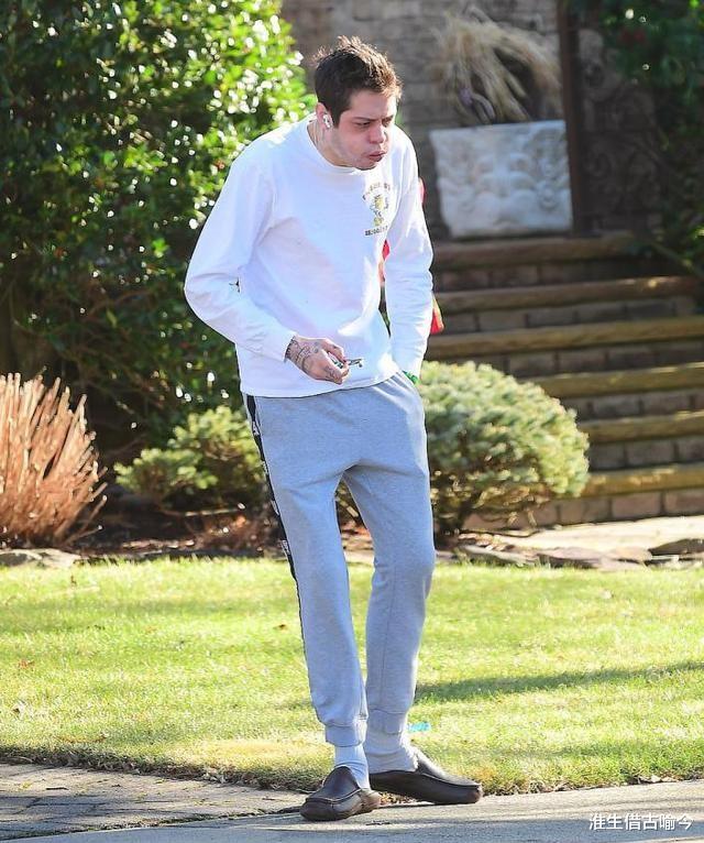 辛迪·克劳馥|辛迪·克劳馥：被誉为世界第二美人和老公恩爱24年，女儿却很花心