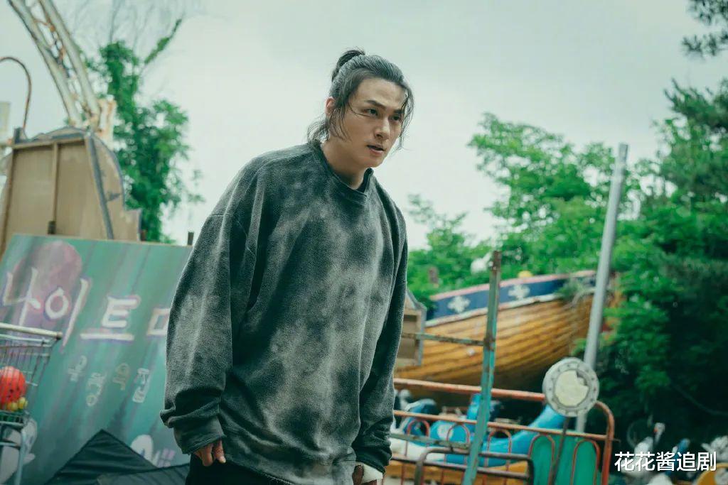 脆弱的英雄|《脆弱的英雄》是be吗？应该还有第二季，应该会是原班人马吧？