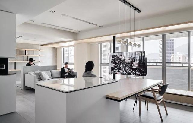 她家99㎡,客厅不放茶几和电视柜,入住反而舒心,晒晒!