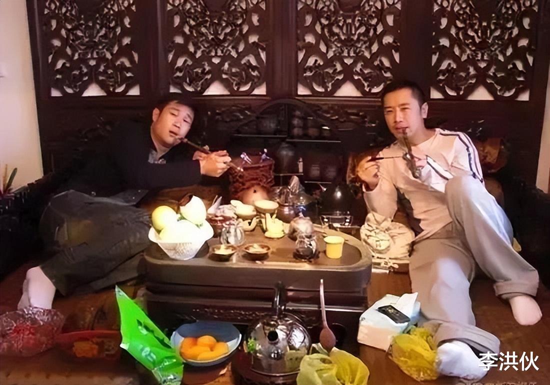 姜鹏|姜鹏直播把10万的茶叶标价998元,一分钟卖2万套,妻子哭着喊赔钱