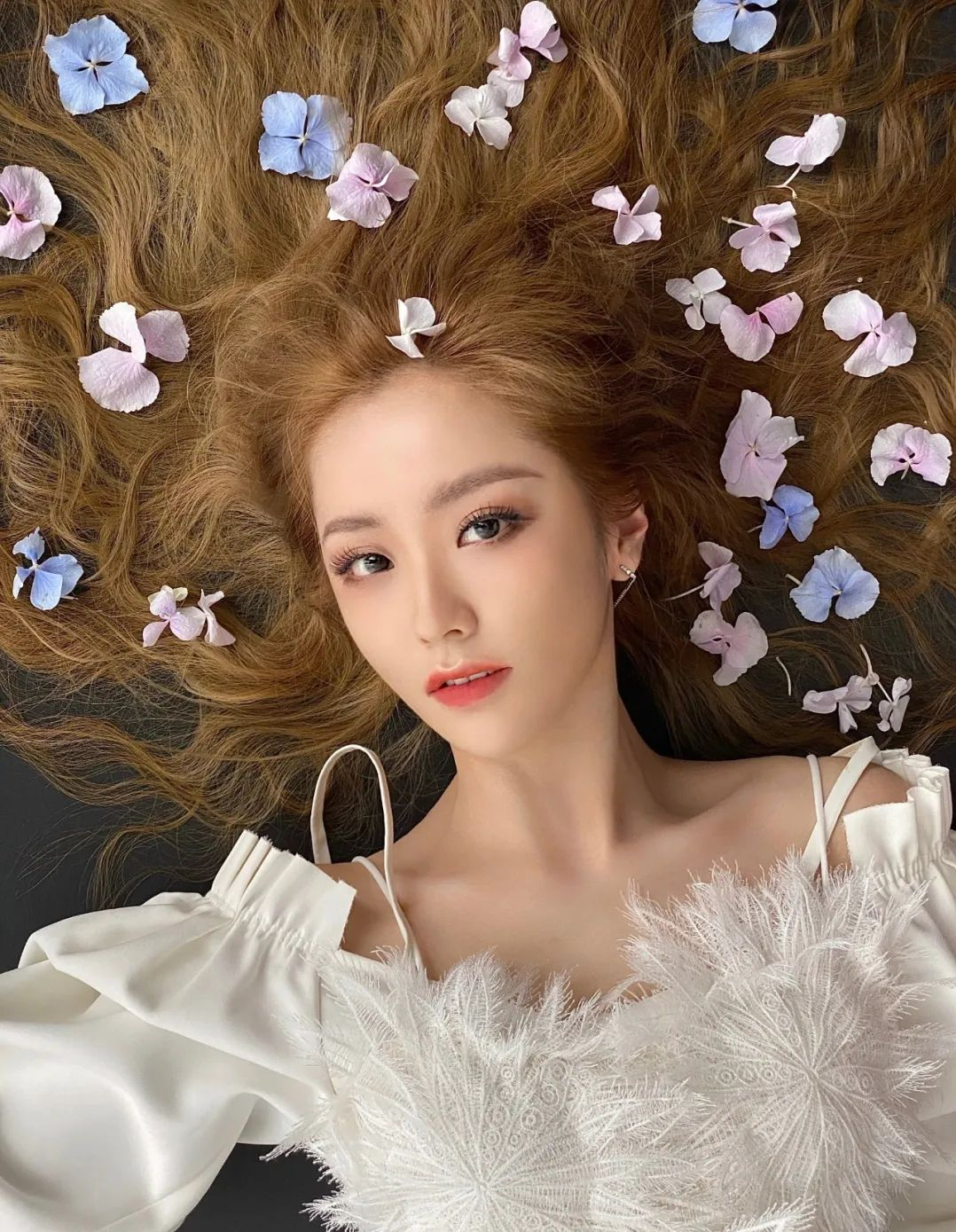 王艺瑾|王艺瑾，笑容甜美可人的“甜美系”女神！